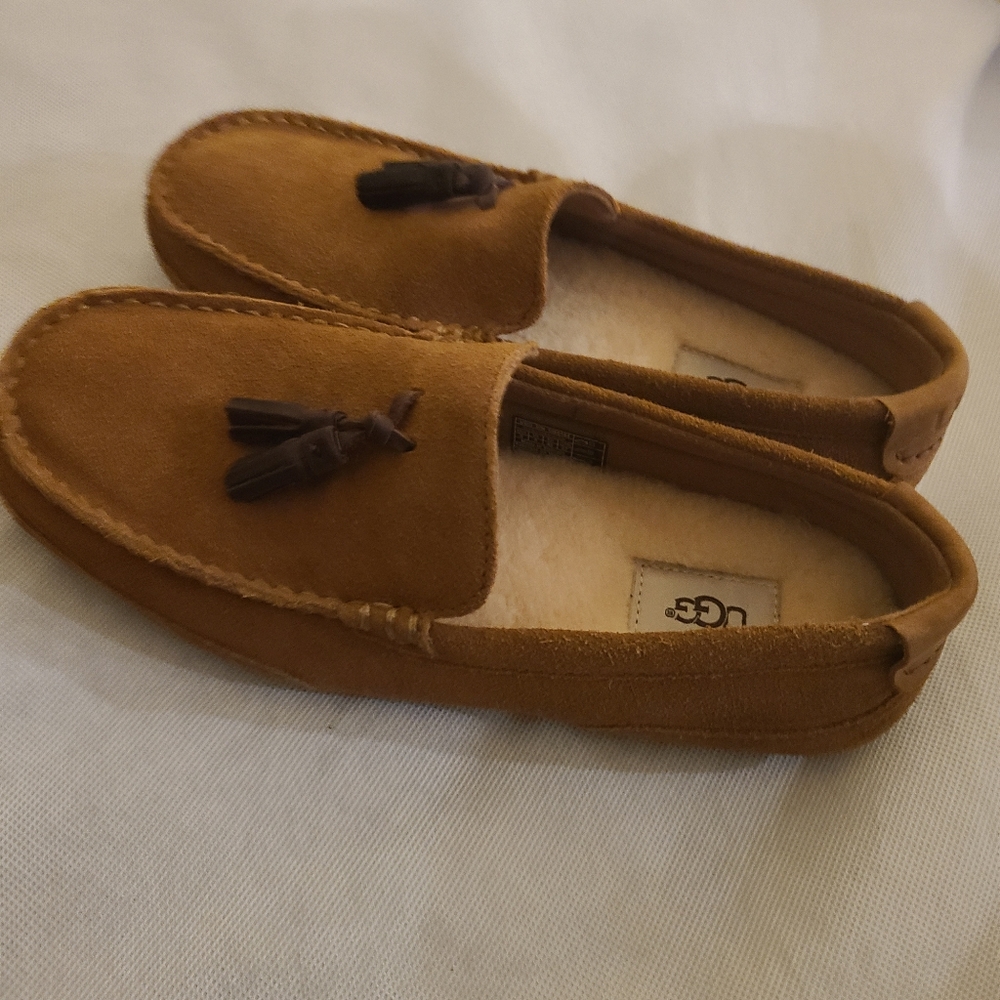 SOLD!!!!UGG Men's Boylan Tassel Loafers - Picture 4 of 11